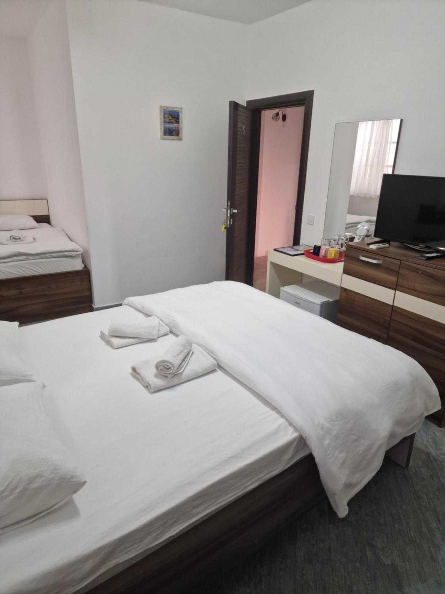 Rooms Dana Old Town Budva Eksteriør billede